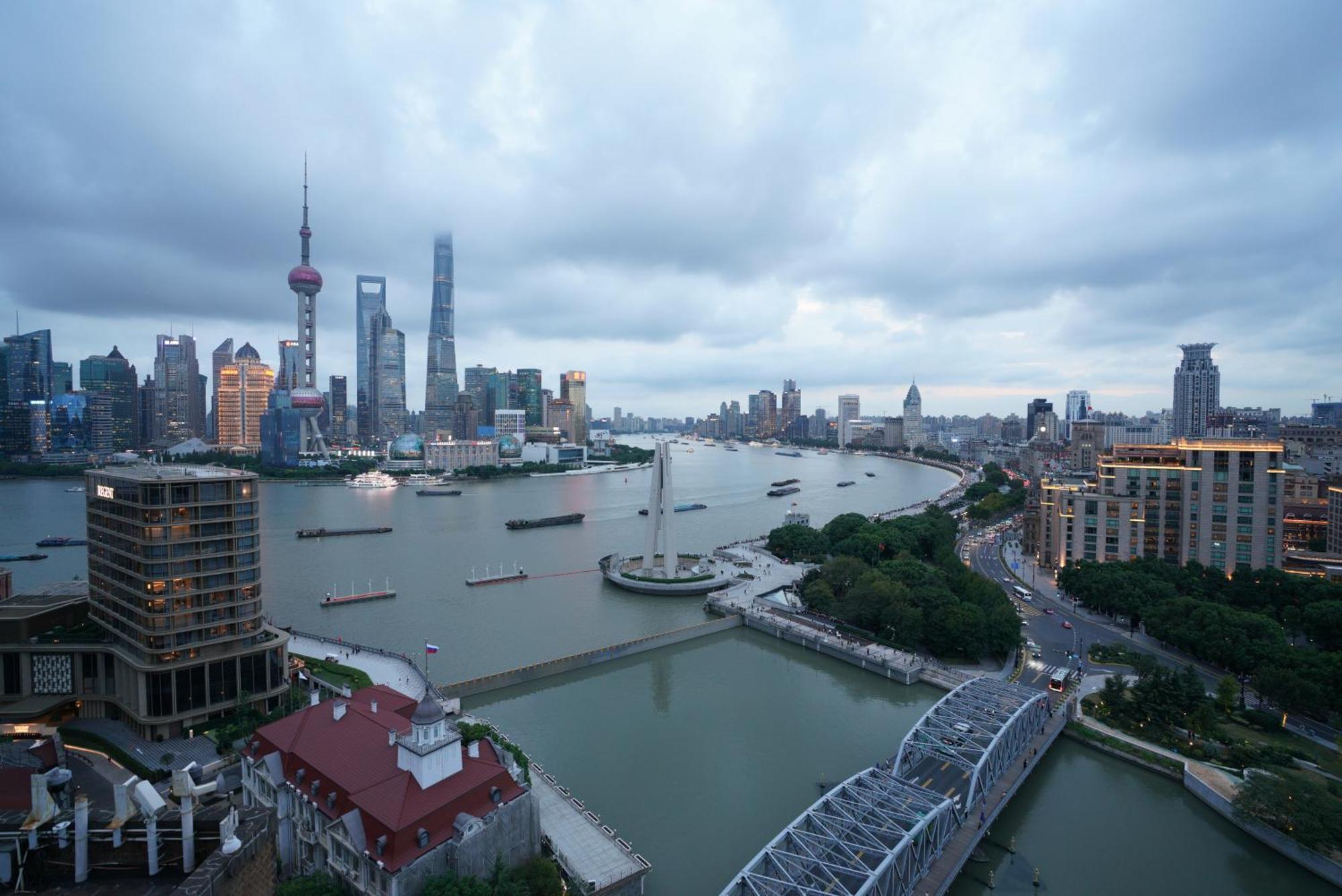 Hotel Broadway Mansions - On The Bund 5*